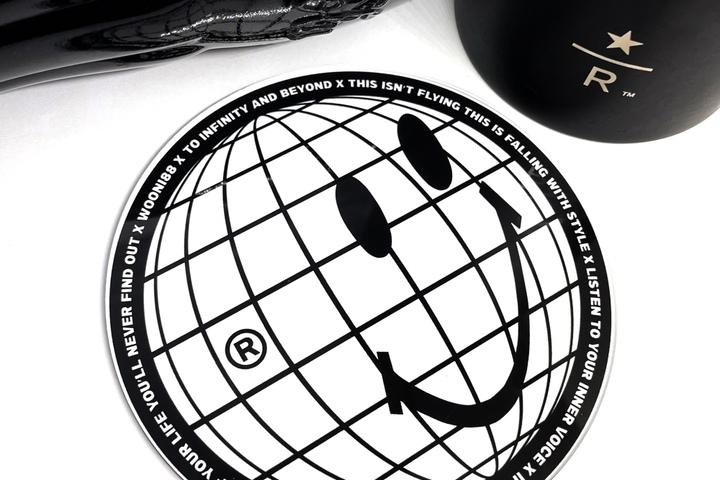 [코스터] 8BALL 에잇볼 스마일 블랙 소품 트레이 미드센츄리모던 무채색 컵받침 인테리어