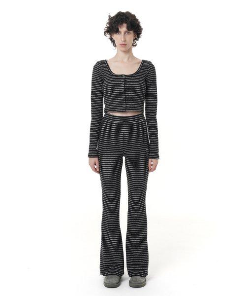 소프트 스트라이프 부츠컷 팬츠_블랙