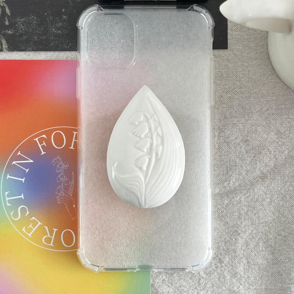 도자기 방울꽃 그립톡