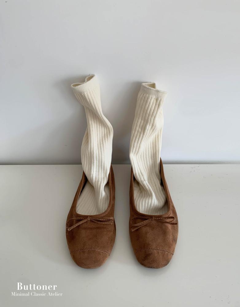 니어 스웨이드 플랫슈즈 (NEAR SUEDE FLAT SHOES)