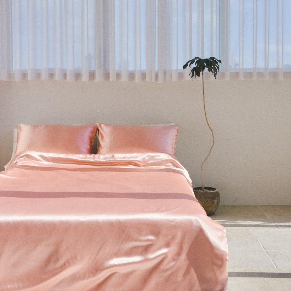 Palm Springs Pink Satin 베딩