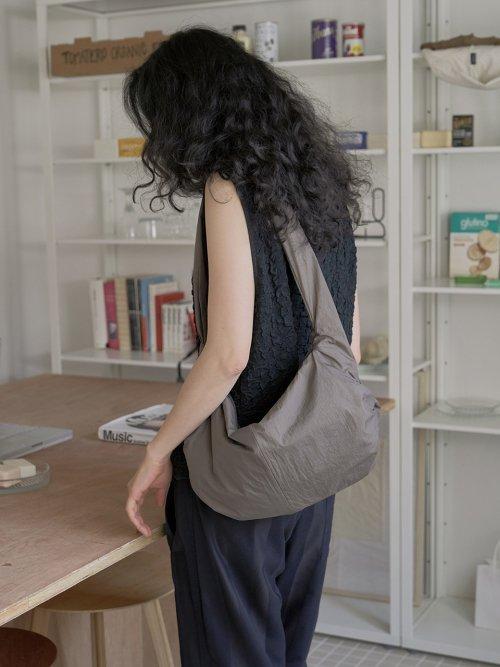 포그 레이어드 슬링 크로스백_토프