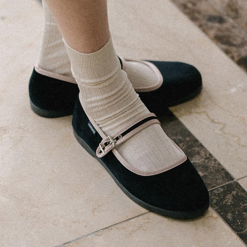 빅토리아 공푸 메르세데스 테르시 (1080116-NEGRO)