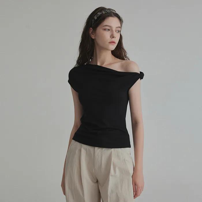 메테 꼬임 언발 오프숄더 티셔츠