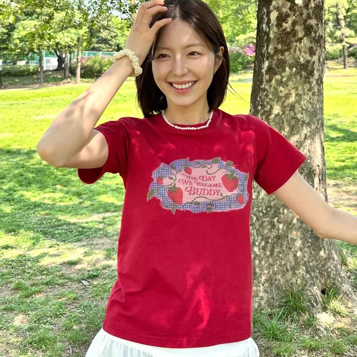 Sweetpea Berry Tee-Red