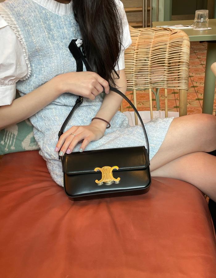 셀린느 트리오페 숄더백 트라이엄프 블랙 194143BF4 38NO