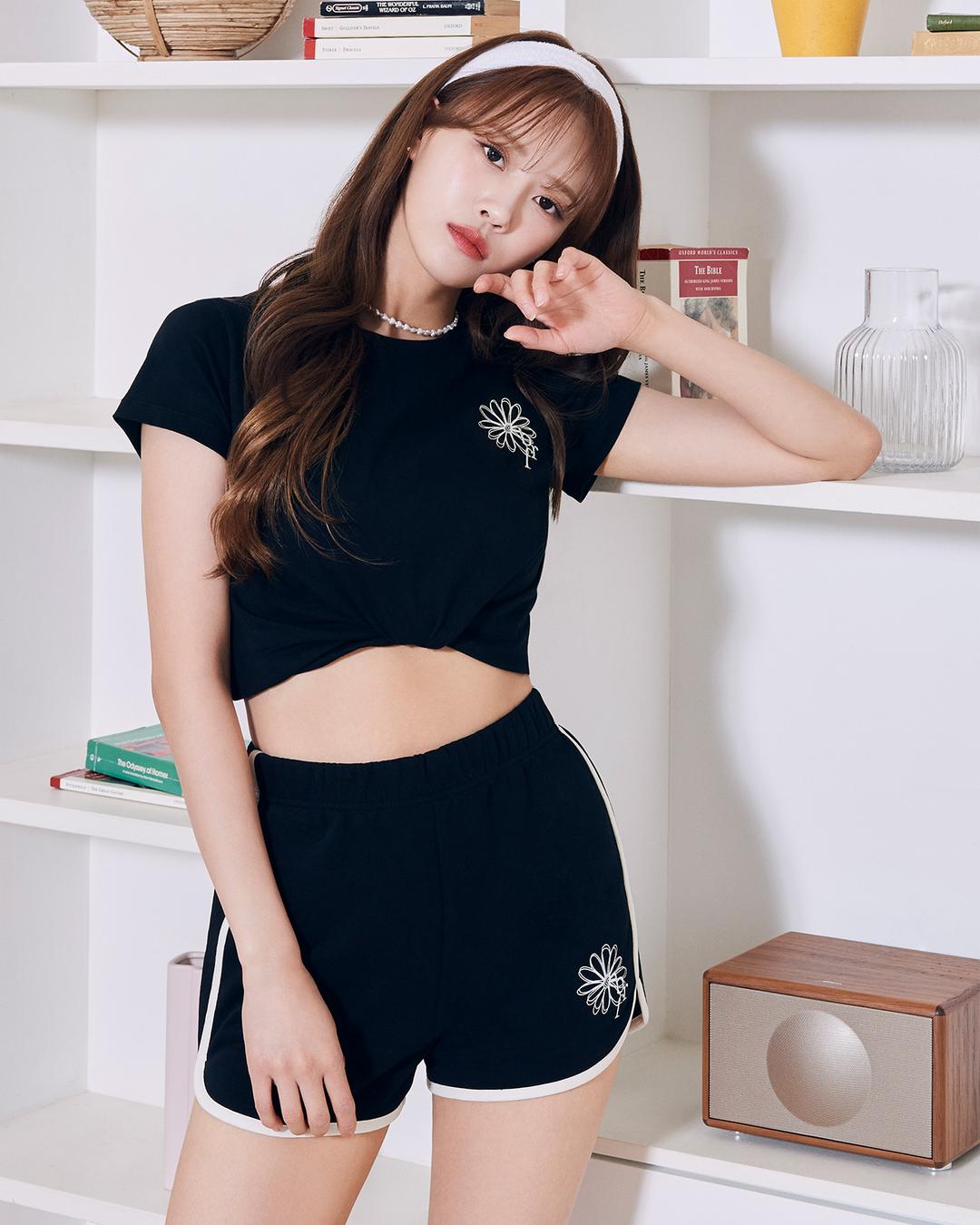 배럴핏 블루밍 크롭 숏 슬리브