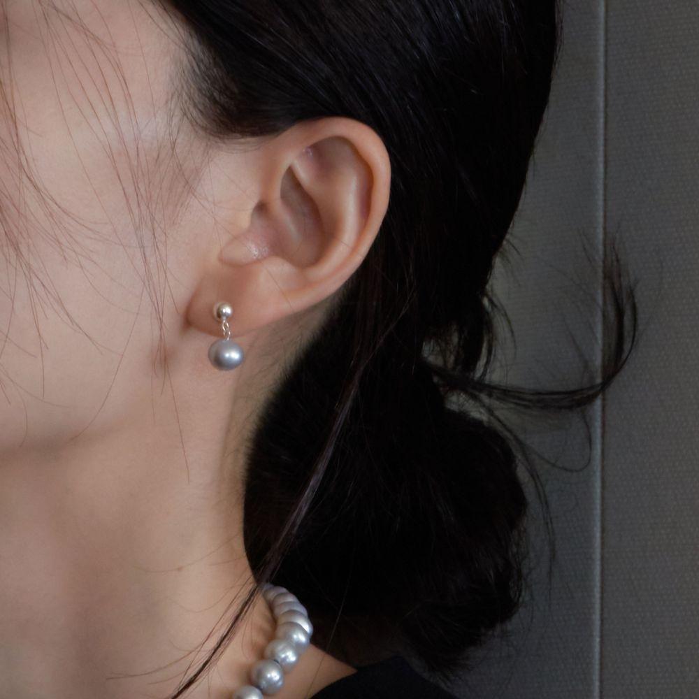 Grey Pearl Drop Earring