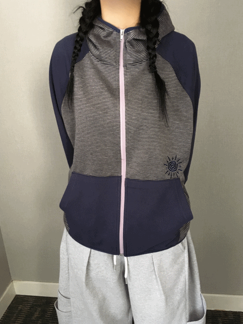 [ 네이비 당일발송 ] stripe sun hood zip-up (4c)