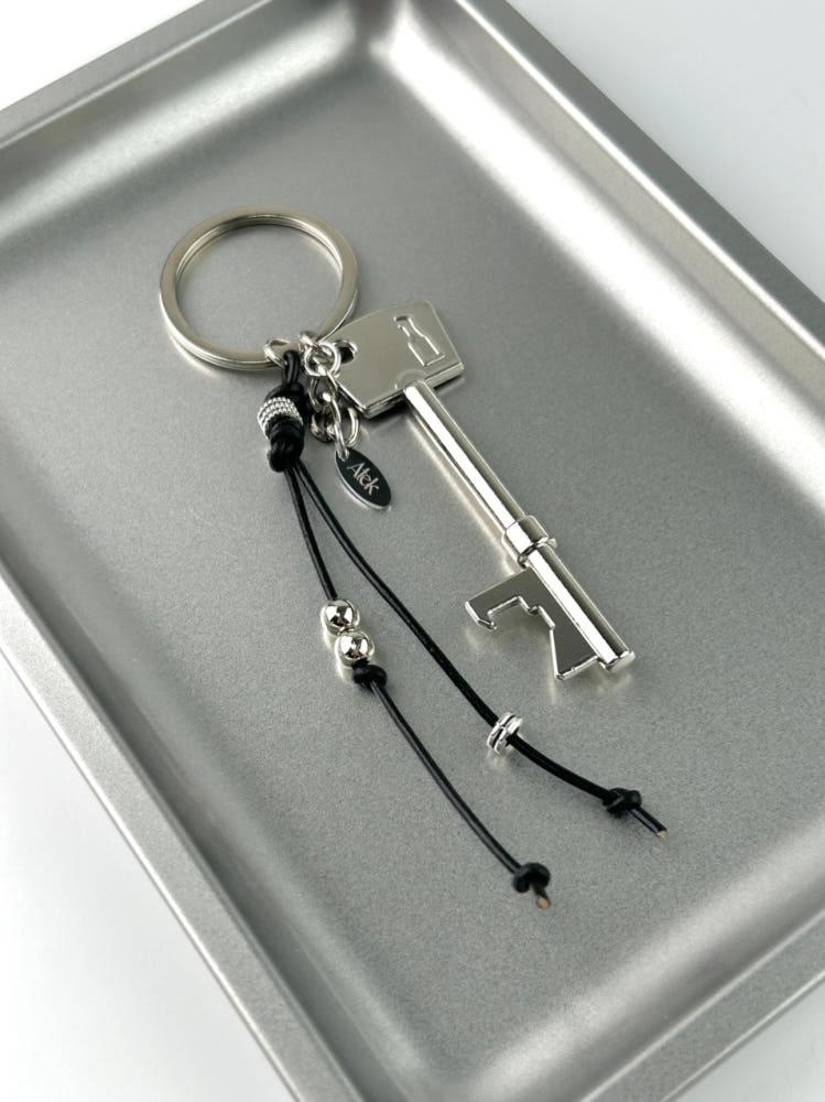 언락 레더 볼드 키체인