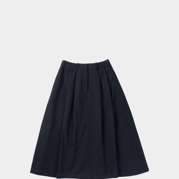 Relax Pin-tuck Chino Skirt (Navy)