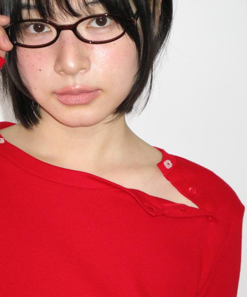 BUTTON SHOULDER SLIM FIT LONG SLEEVE RED