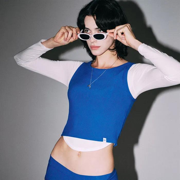 뱀부골지 레이어드 슬리브리스 크롭탑
