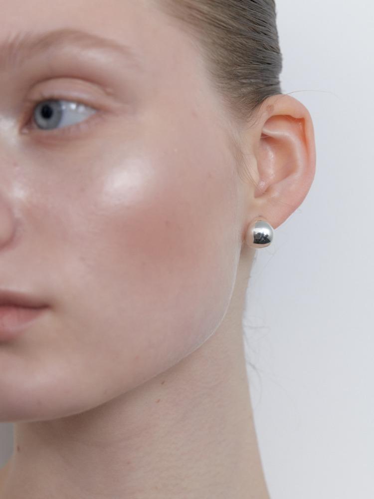 [실버] 볼드 문 귀걸이 (L251MER010)