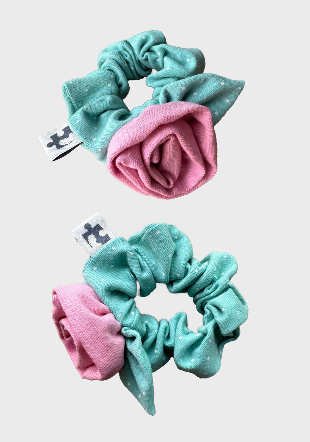 DOT ROSE SCRUNCHIE