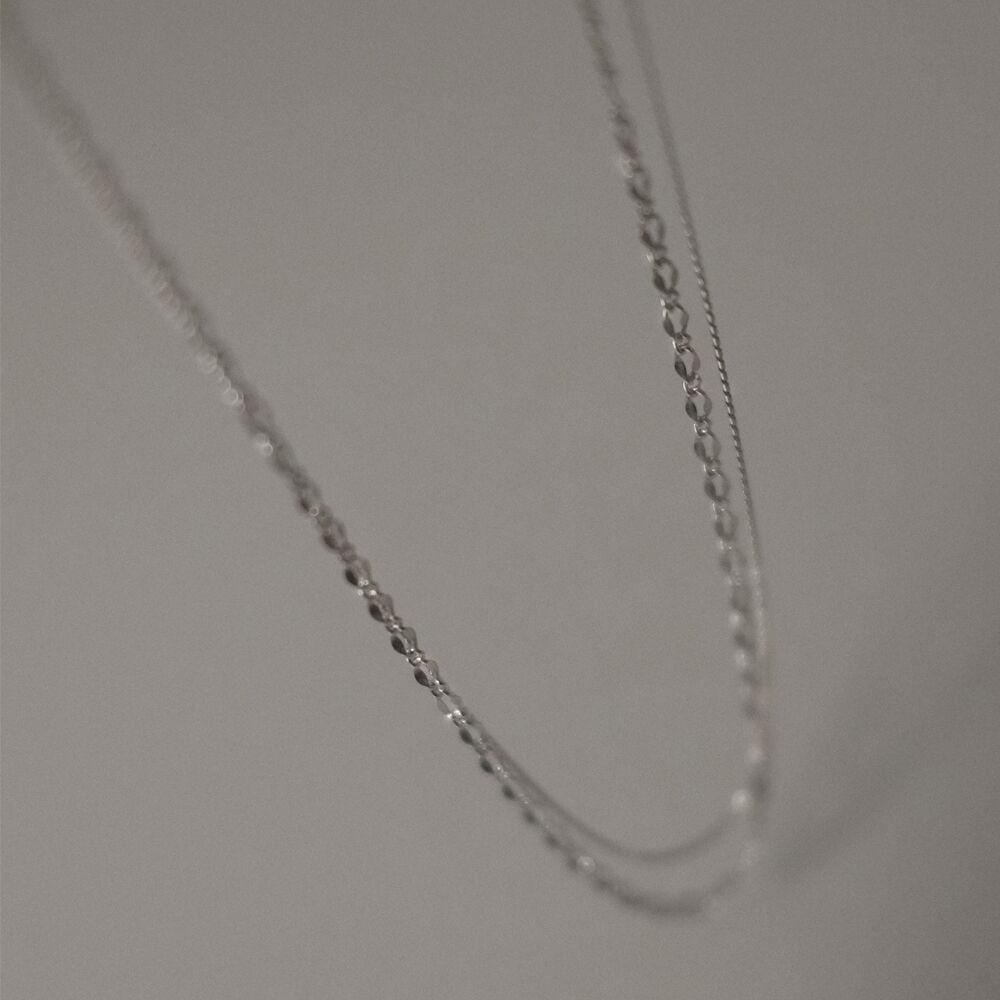 Line necklace