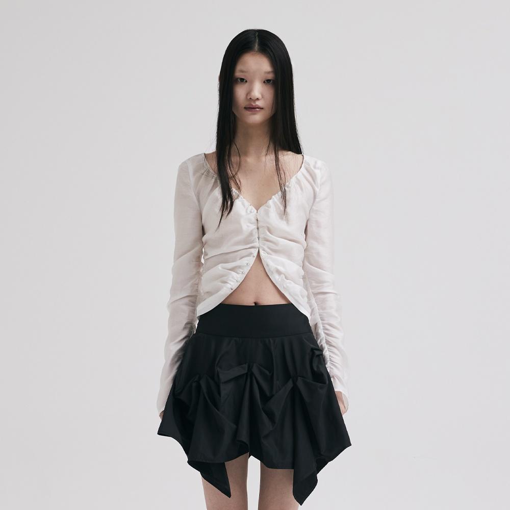 HOOK SHIRRING BLOUSE (WHITE)
