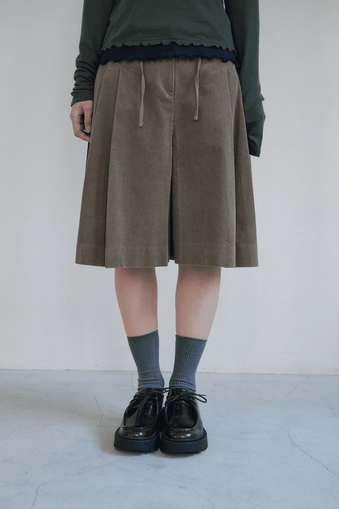 Corduroy pleated skirt patns (3colors)_Khaki