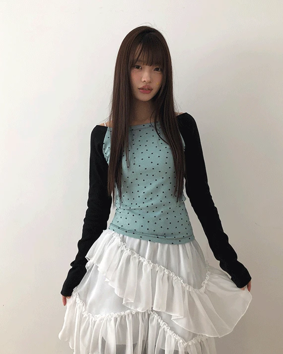 [별point✨] 크온 오프숄더 피치기모 별 티셔츠