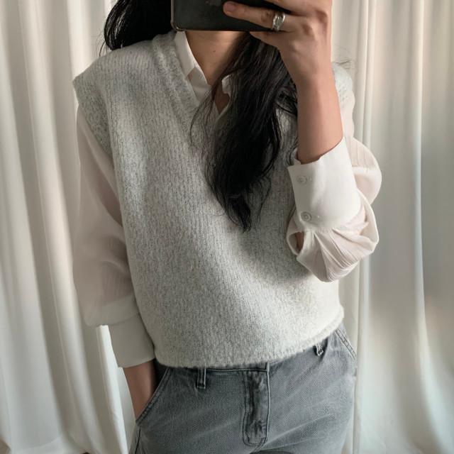 [BEST] Cloud knit vest l 클라우드 니트 베스트 l 봄 크롭 아이보리 조끼 보카시 여자 그레이