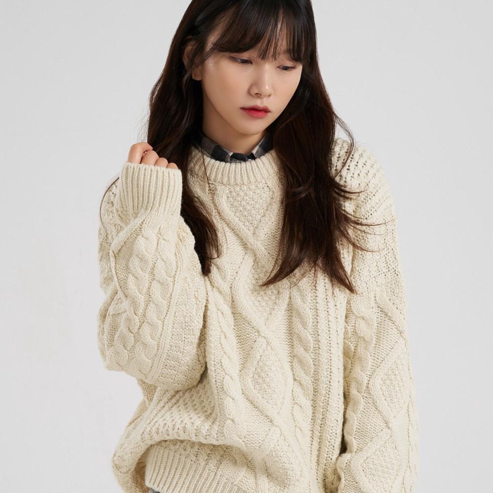 울 50 꽈배기 루즈핏 오버핏 니트 여자 여리여리 아이보리
