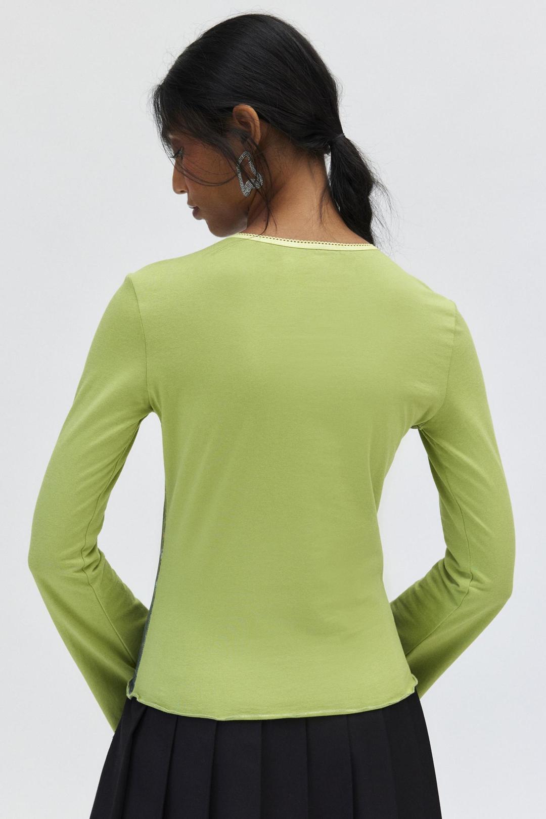 타일러 맥길리바리 폰 그래픽 긴팔 티셔츠