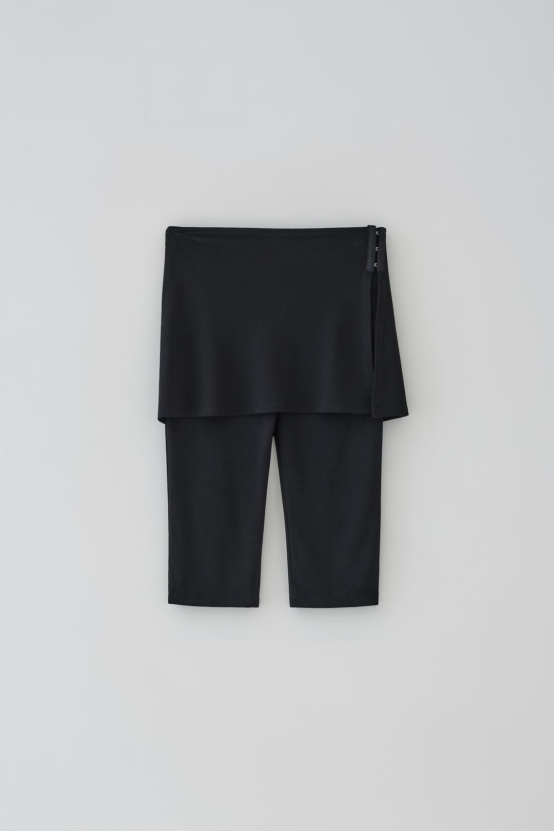 T/T Wrap biker midi pants (black)