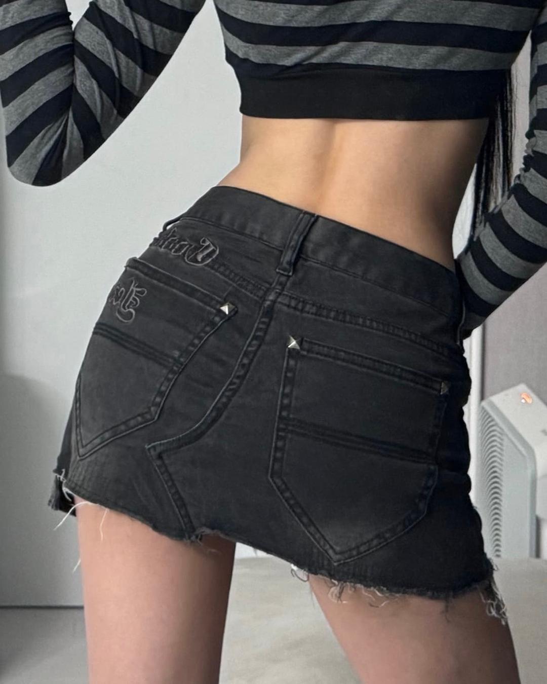 ༒ Back & Side point mini skirt | 후루츠패밀리