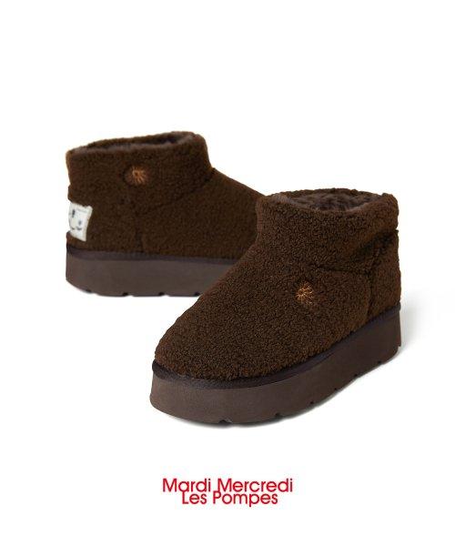 BOUCLE UGG BOOTS_BROWN