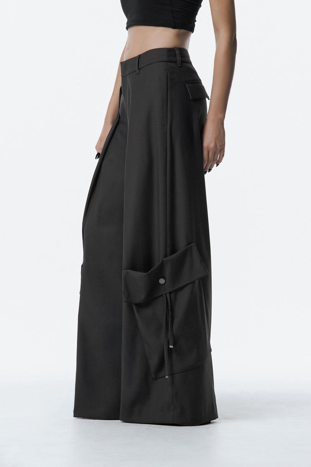 Roomy Cargo Slacks [ Charcoal ]