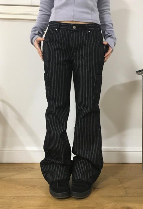 이즈이즈 pin bootcut pants