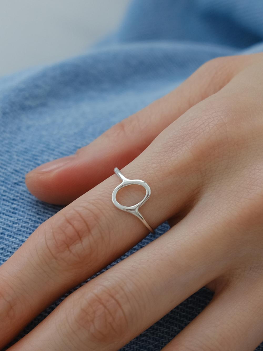 Olive line ring