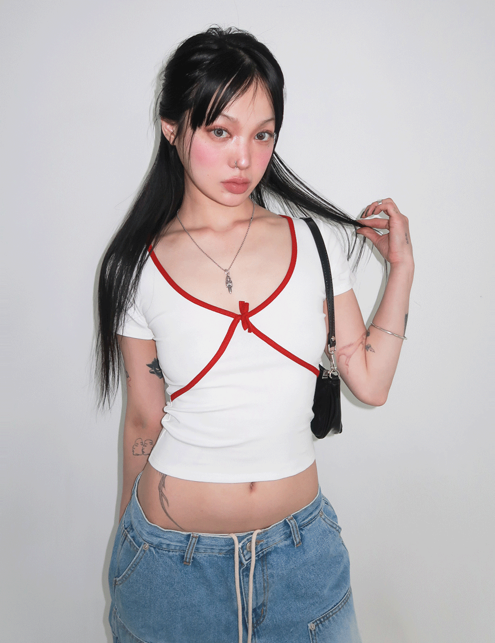 위위미유 BABYDOLL RED RIBBON T / 베이비돌 레드 리본 티