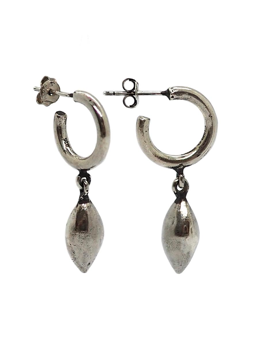 between seed drop earing