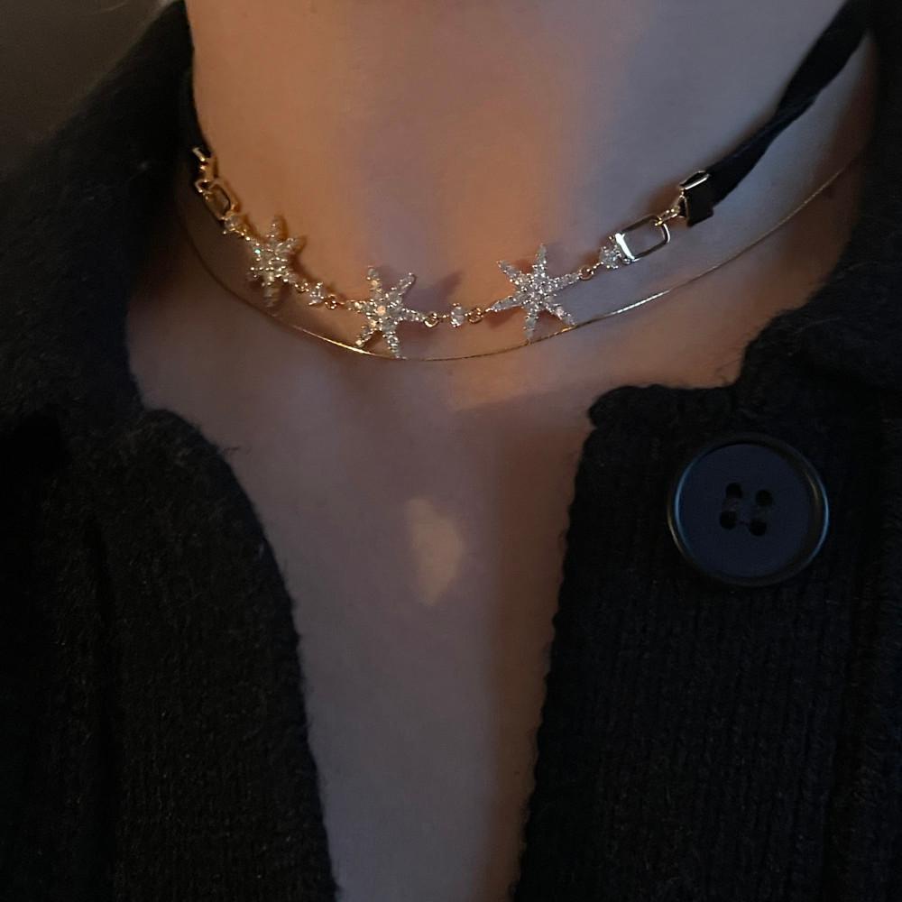 마고 벨벳 스테리 초커 목걸이