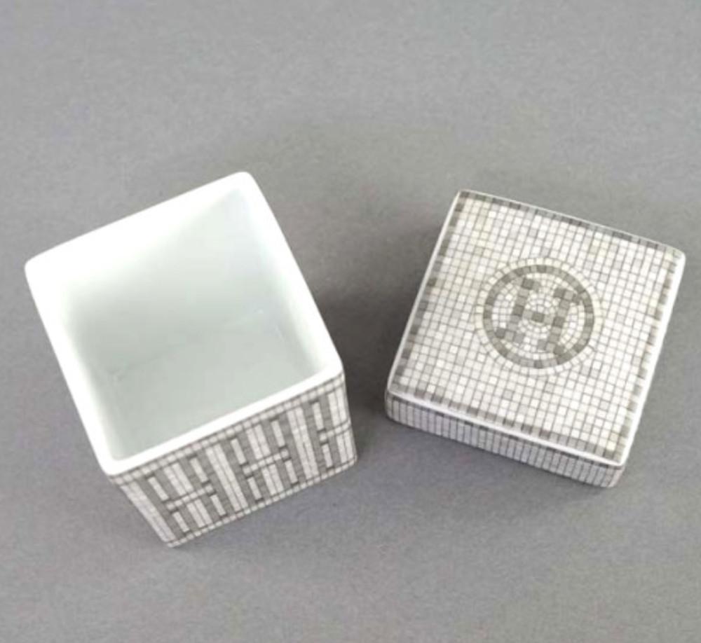 에르메스 박스 모자이크 오24 플래티넘 (실버) / HERMES tableware Mosaique au 24 platine Boîte