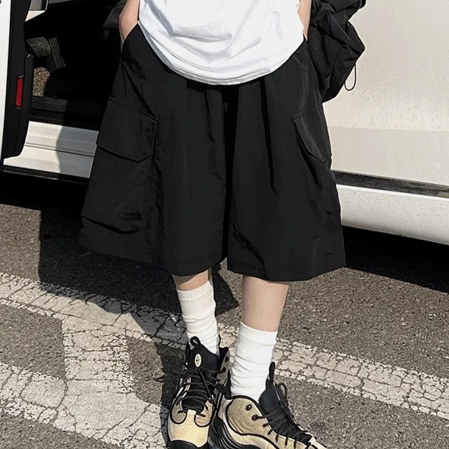 ON nylon cargo bermuda pants / 나일론 밴딩 카고 트레이닝 와이드 버뮤다 팬츠 반바지 바지 버뮤다팬츠 버뮤다바지 7부바지 카고반바지