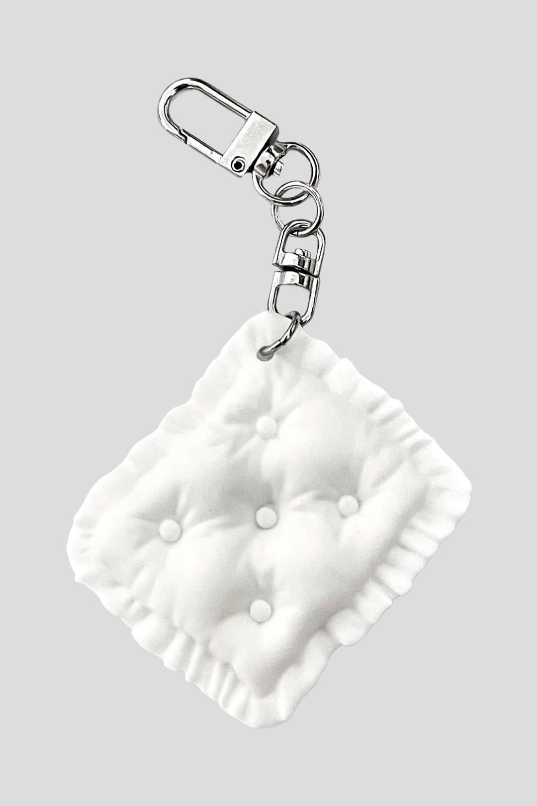 PILLOW KEYCHAIN ∎  WHITE