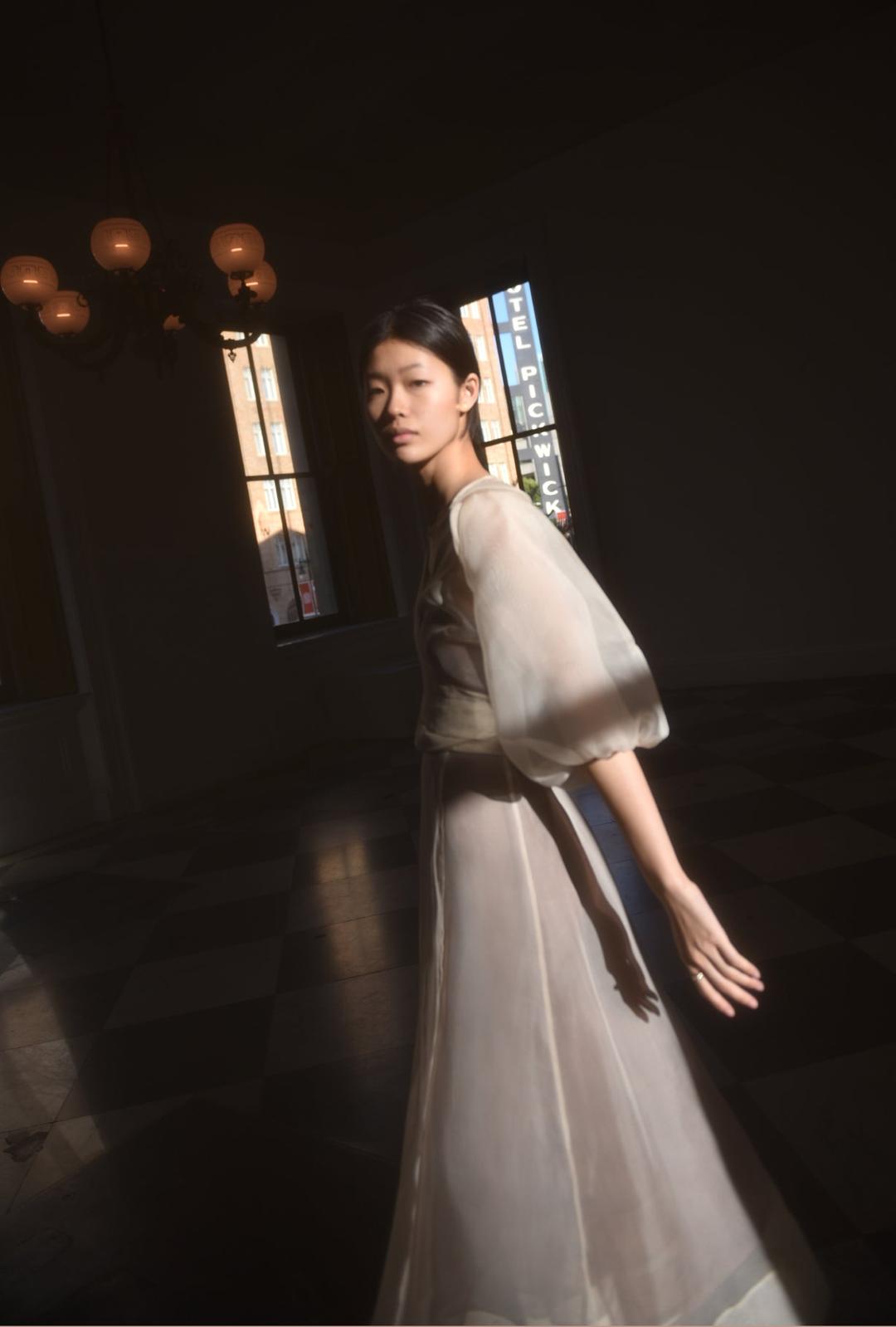 Loretta Midi
