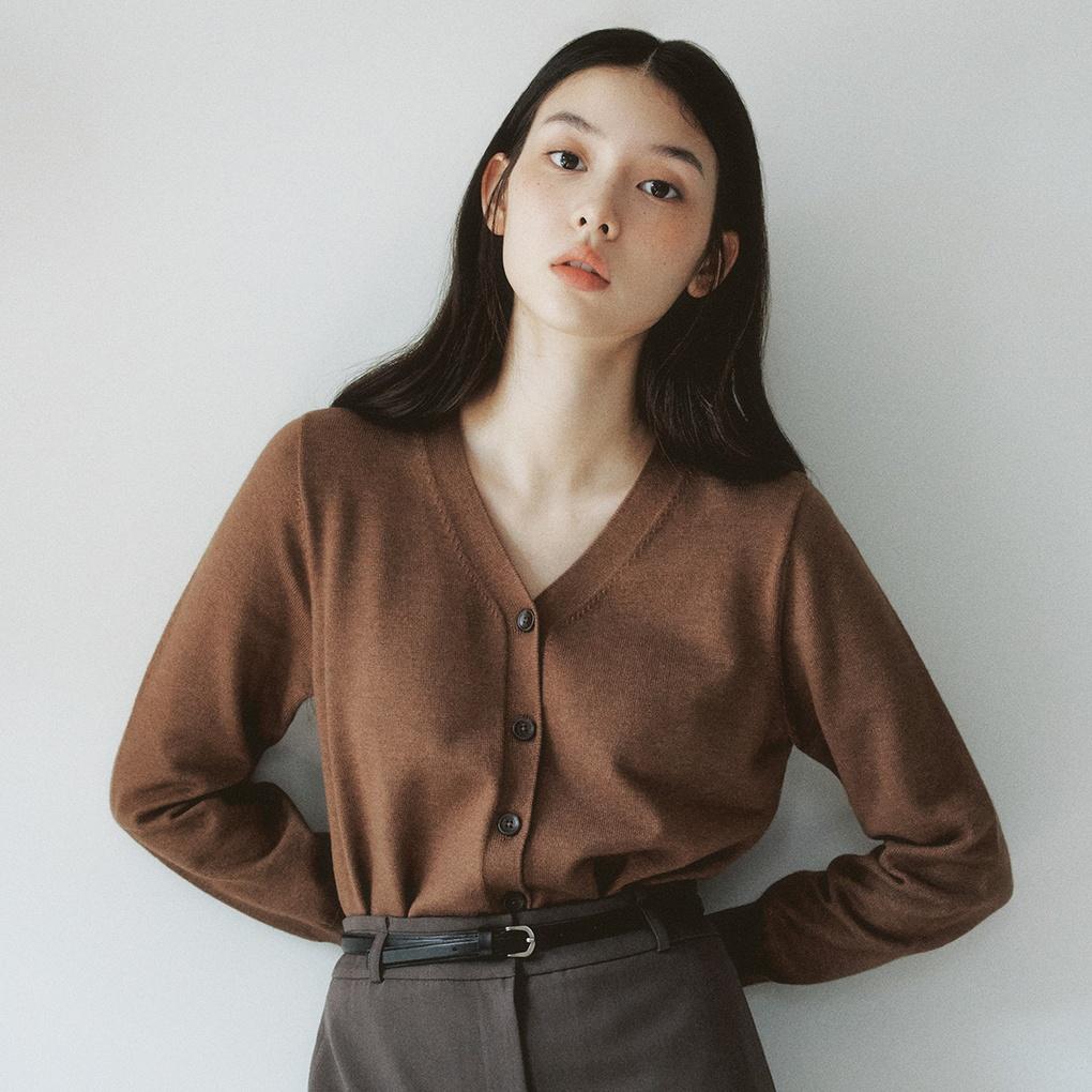 [로엠앵콜][신상 단독할인][올데이가디건] 브이넥 긴팔 가디건_RMCKF49R98