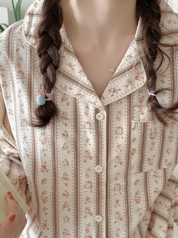 리본 패턴 플라워 카라 파자마 상하 세트 홈웨어