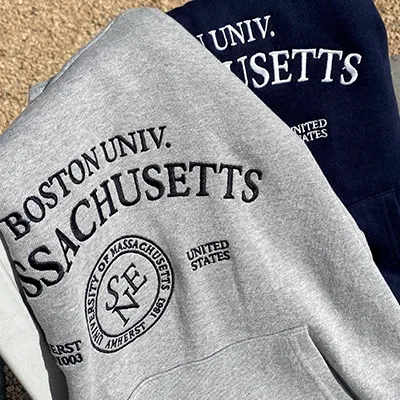 [3color/꾸안꾸룩]보스턴 레터링 후드티