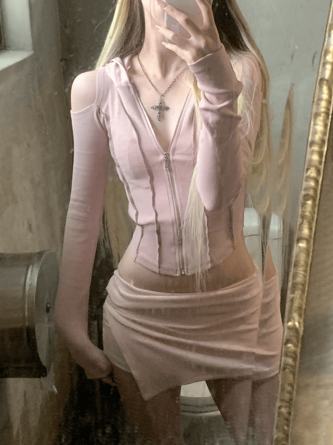 Hini Cut-Out Hooded Zip-Up (pink)