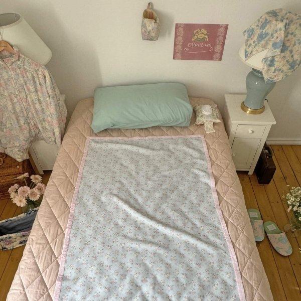 pale blue mini blanket