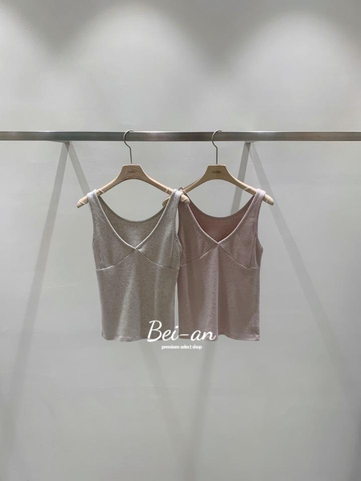 바이안 당일 / riette 리에뜨 로아 뷔스티에 슬리브리스 브이넥 앙고라 민소매 이너 레이어드 크롭 나시 (2 color)