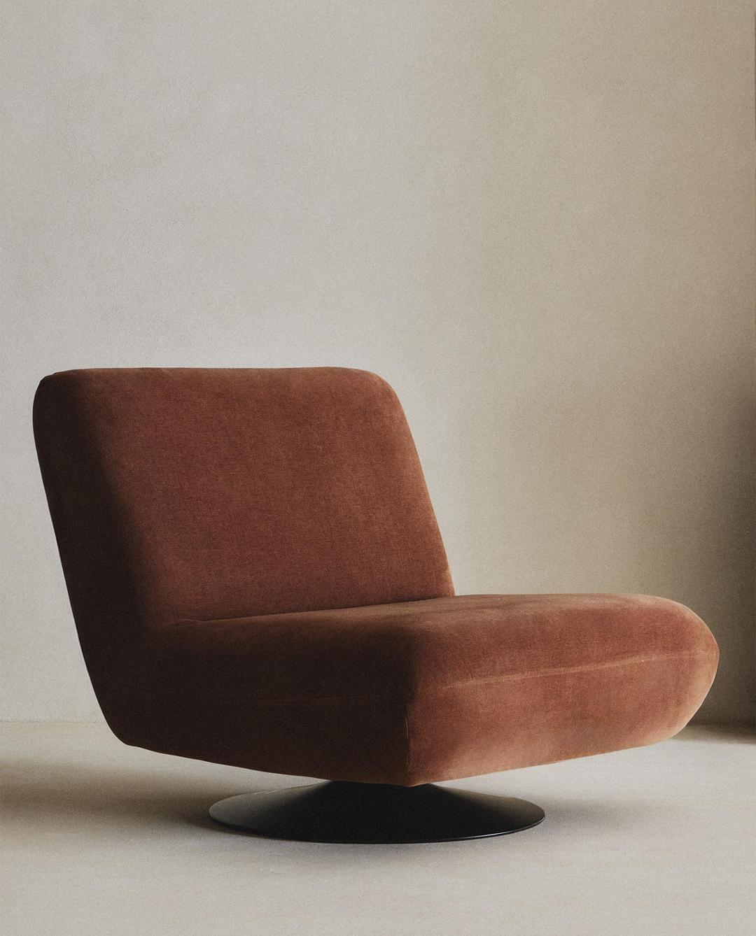 벨벳 회전 암체어