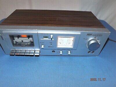 AKAI 스테레오 카세트 데크 모델 CS-M01A. 잘 작동됨.