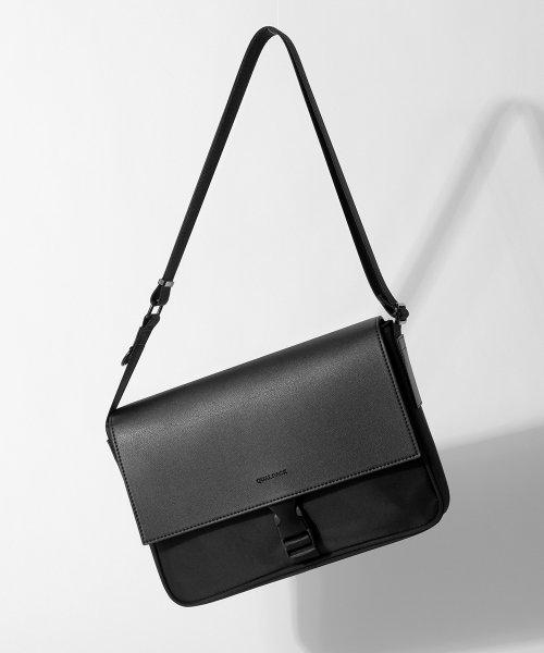 커렌트 스몰 메신저백 341