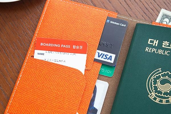 여권 지갑 파우치 케이스 보관 여행용 가방 휴대용 편리한 심플한 가죽 비건레더 선물용