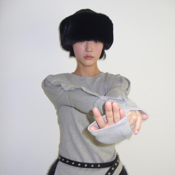 button shirring top_gray